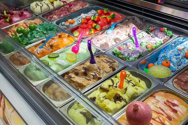 franchise-vs-oem-which-ice-cream-business-model-is-right-for-you