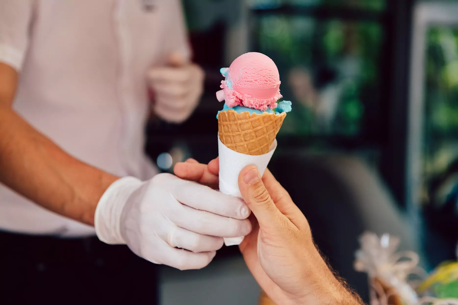 how-to-choose-the-best-ice-cream-supplier-for-your-business-needs